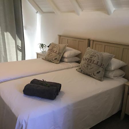 47 On The Run Hotel St Francis Bay Bagian luar foto